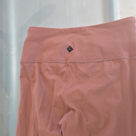 Prana Peach Activewear - Picture 2 of 13
